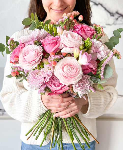 On Pointe (19+ stems)