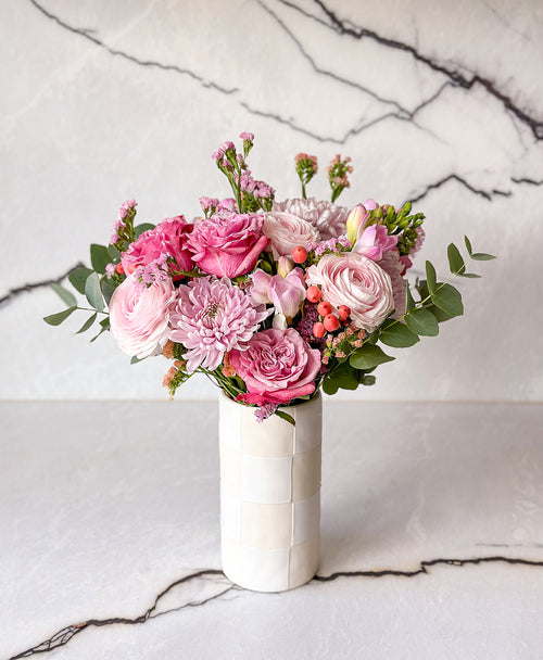 On Pointe (19+ stems)