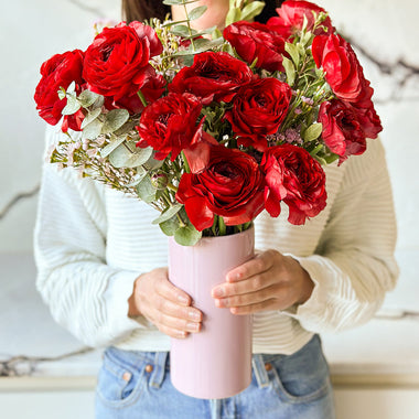 Valentine’s Day Made Easy: Flowers, Surprises & Romance