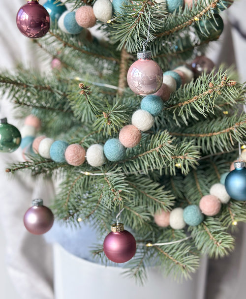 Rockin' Around Holiday Tree (White pot)