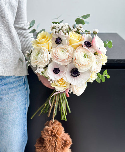 A Thoughtful Florist Serving Etobicoke