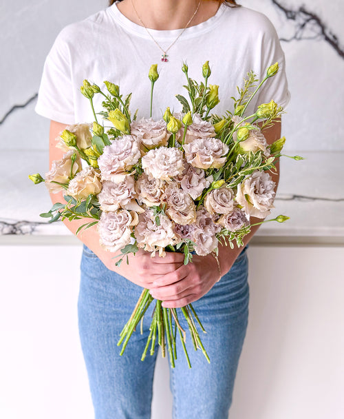 Dusty Lavender Lisianthus (20 stems, 30+ blooms)