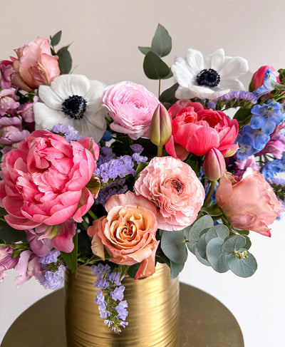 Significant Mother (360 centrepiece)