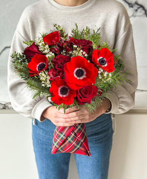Red-y Or Not (14+ stems)