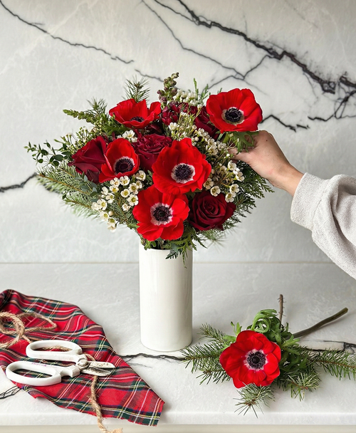 Red-y Or Not (14+ stems)