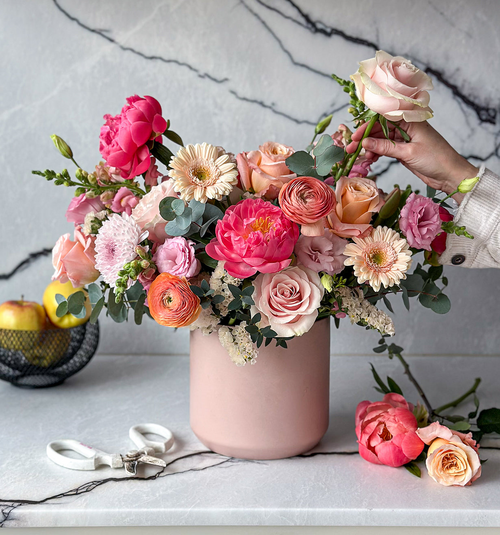Same day flower delivery for Peonies in Toronto and Southern Ontario