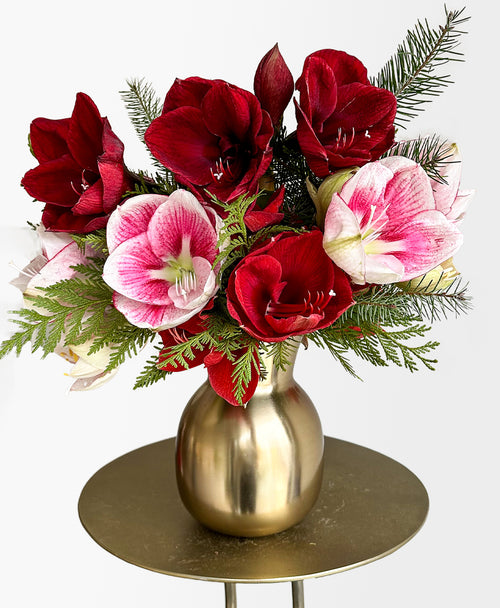 Make It Rein(deer) (20+ blooms, in vase)