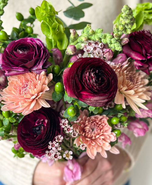 Grass is Greener (21+ stems)