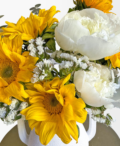Summer Sunbeam (Arrives in vase)