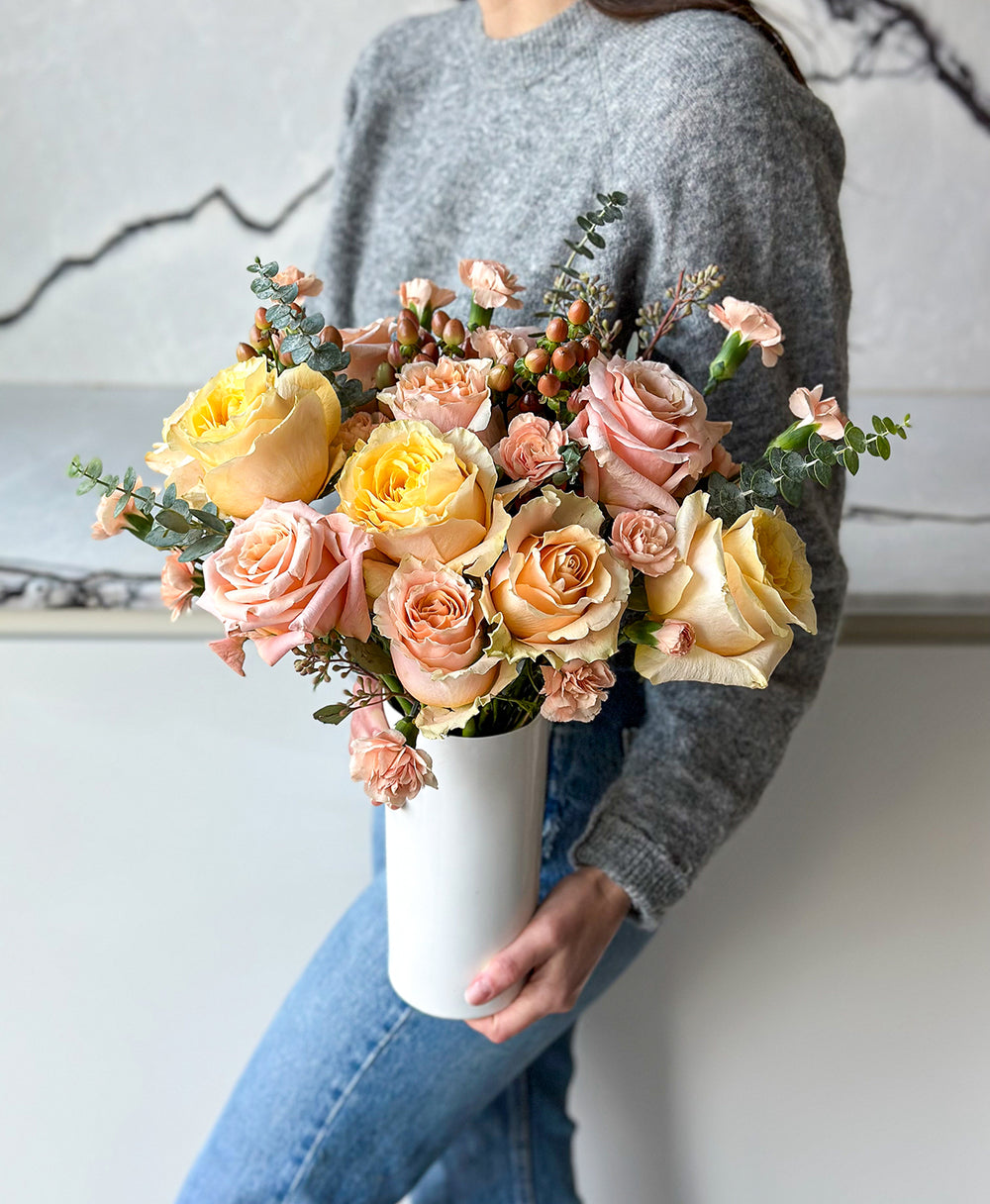 Shop Just Peachy 20+ Stems | Lush Floral Bouquets