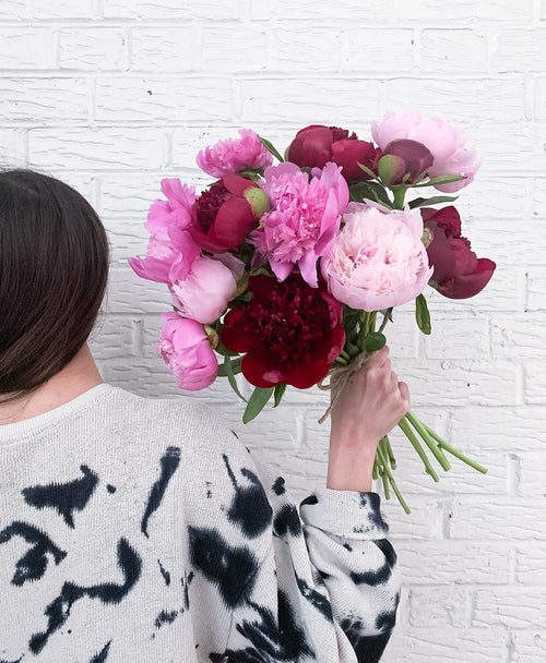 Peo-need 'em! (12 Stems)