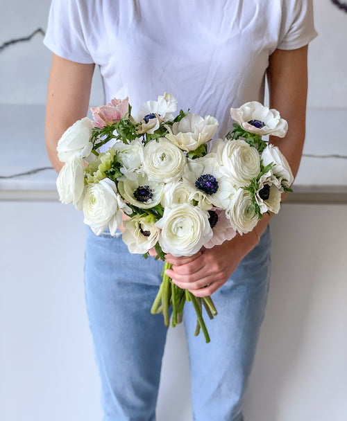 All The White Moves (20 stems)